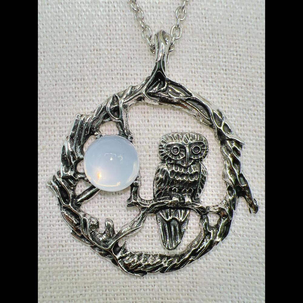 Vintage Pewter Owl Pendant Necklace with Moonstone Accent - Picture 4 of 11